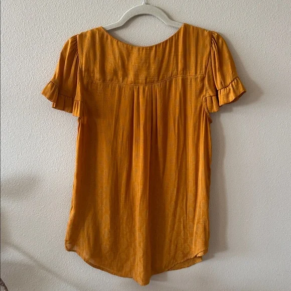 Anthro Maeve Hailey Flutter Ruffle Blouse gold Top sz medium - Picture 5 of 6